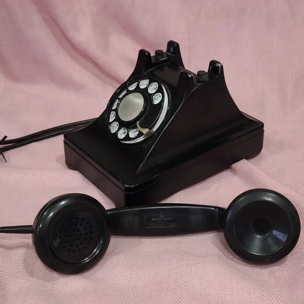 Vintage Rotary Dial Desk Phone